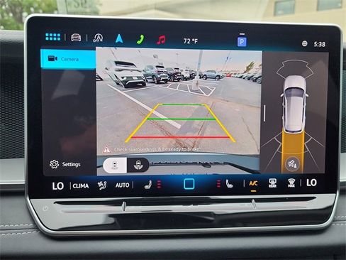 New 2025 Volkswagen Tiguan SE image 19