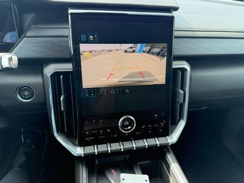 Used 2025 GMC Acadia Elevation image 14