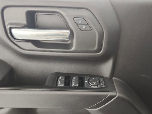 Used 2022 Chevrolet Silverado 1500 Custom Trail Boss w/ LPO, Dark Essentials Package image 15