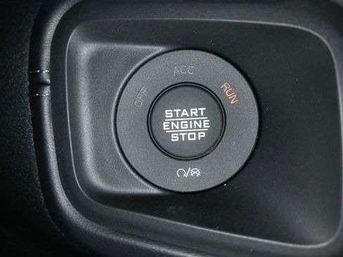 New 2025 Jeep Wrangler Unlimited Sahara w/ Technology Group AWD/4WD image 19