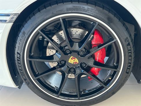 Used 2014 Porsche 911 Carrera 4S image 21