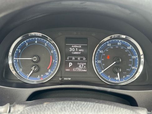 Used 2017 Toyota Corolla LE image 20