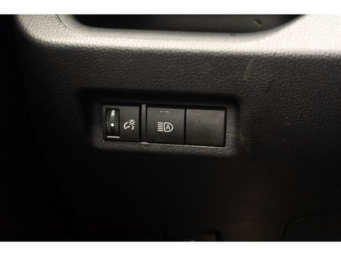 Used 2025 Toyota RAV4 XLE AWD/4WD image 26