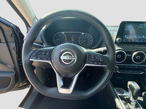 Used 2025 Nissan Sentra SV FWD image 35