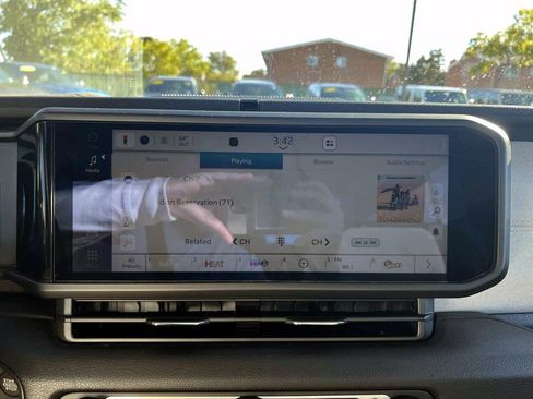 Certified 2024 Jeep Gladiator Sport image 21