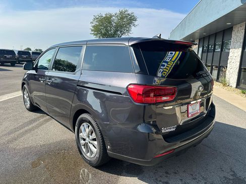 Used 2020 Kia Sedona LX FWD image 5