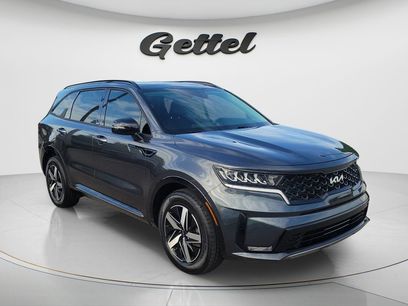 Used 2023 Kia Sorento S w/ Panoramic Sunroof Package