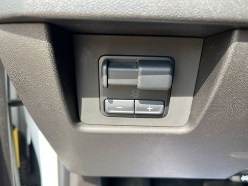 Certified 2024 Chevrolet Colorado LT w/ LT Convenience Package II AWD/4WD image 28