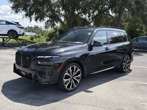 Used 2025 BMW X7 M60i w/ M Sport Professional Package AWD/4WD image 8