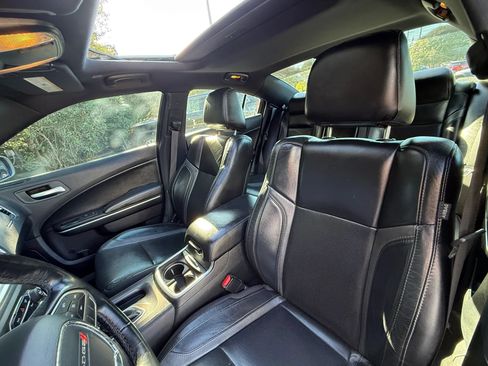 Used 2020 Dodge Charger SXT w/ Leather Interior Group RWD image 43