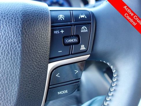 Certified 2025 Toyota Crown Nightshade image 18