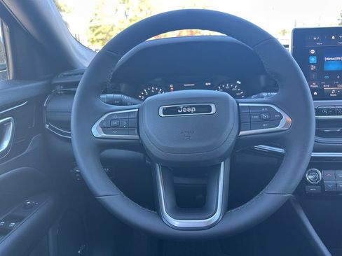 New 2025 Jeep Compass Latitude w/ Sun & Sound Group image 15
