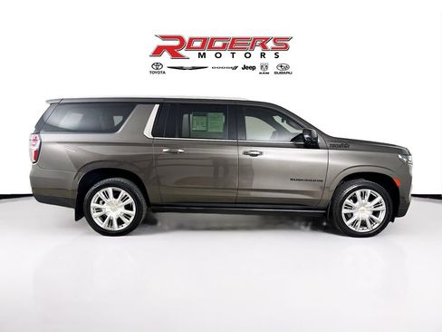 Used 2021 Chevrolet Suburban High Country AWD/4WD image 14