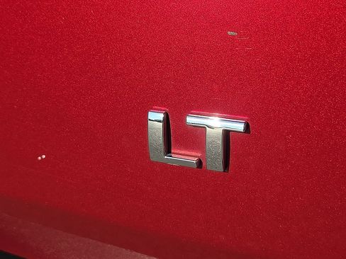 Used 2018 Chevrolet Traverse LT FWD image 9