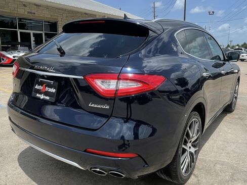 Used 2019 Maserati Levante GranLusso image 6