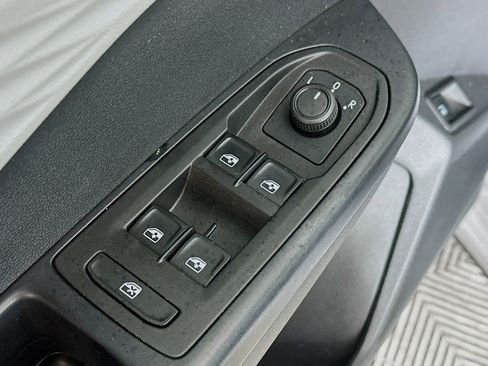 Used 2022 Volkswagen Taos S image 17