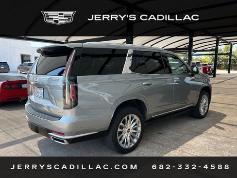 Used 2024 Cadillac Escalade Premium Luxury w/ Performance Package AWD/4WD image 4