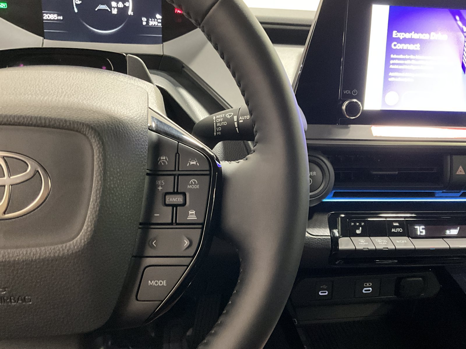 Used 2026 Toyota Prius Plug-In Hybrid FWD image 20