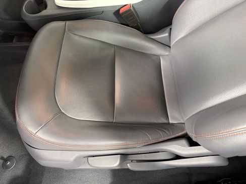 Used 2020 Chevrolet Bolt Premier w/ Infotainment Package FWD image 15
