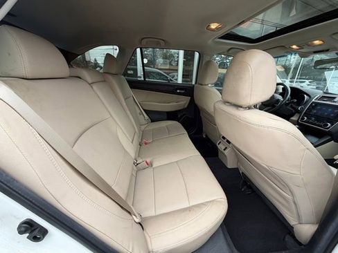 Used 2019 Subaru Outback 3.6R Limited AWD/4WD image 14