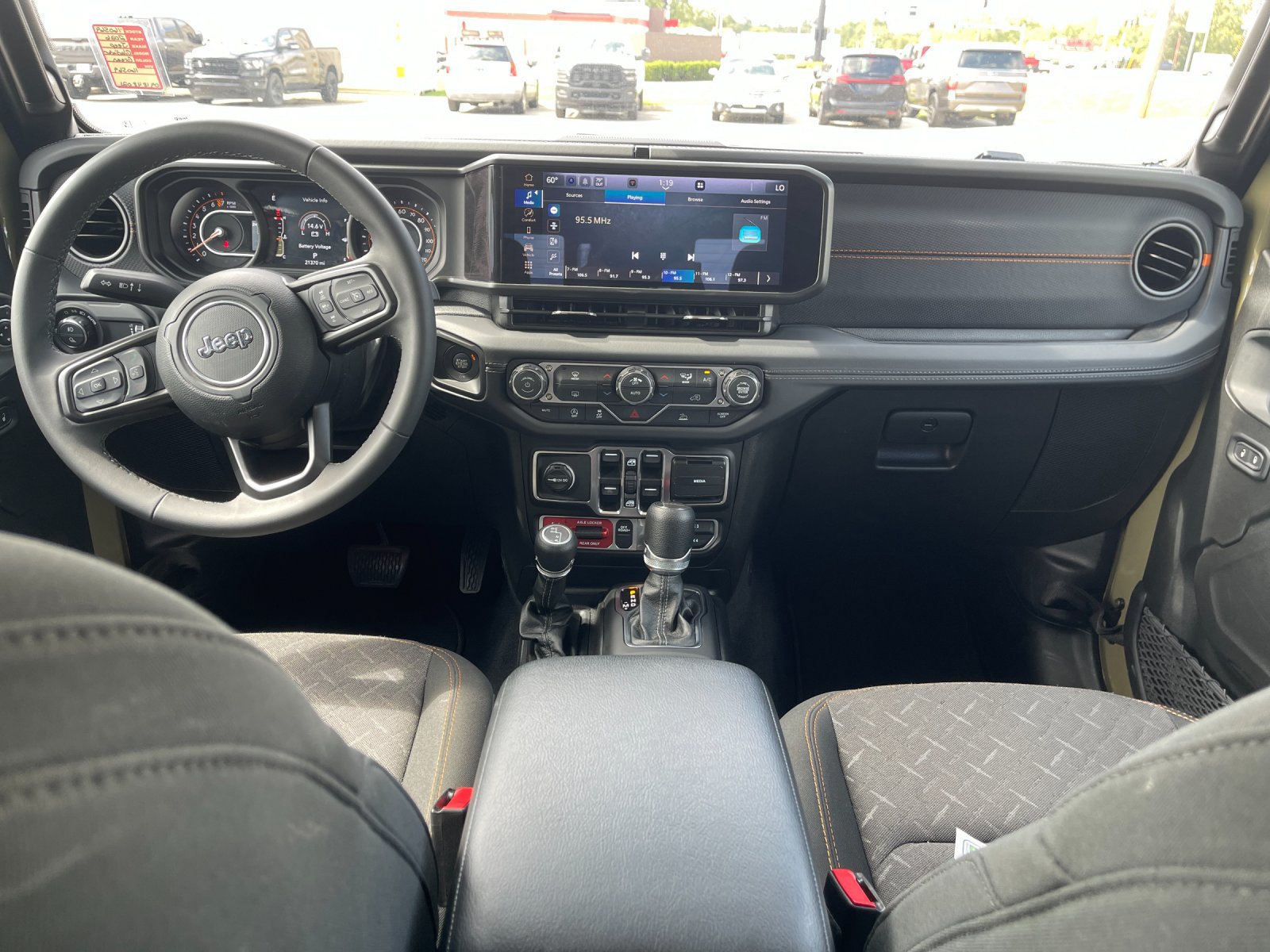 Used 2026 Jeep Gladiator Mojave AWD/4WD image 15
