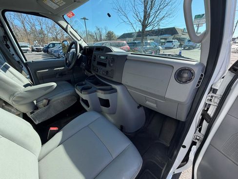Used 2024 Ford E-350 and Econoline 350 Super Duty w/ Power Windows & Locks Group image 23