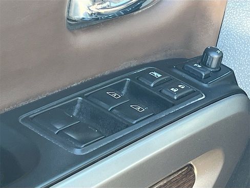 Used 2024 Nissan Titan Platinum Reserve w/ Moonroof Package image 17