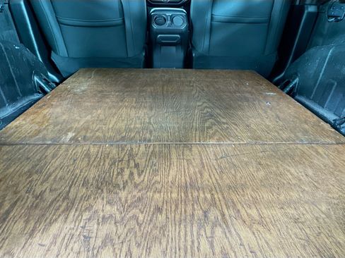 Used 2020 Jeep Wrangler Sport image 30