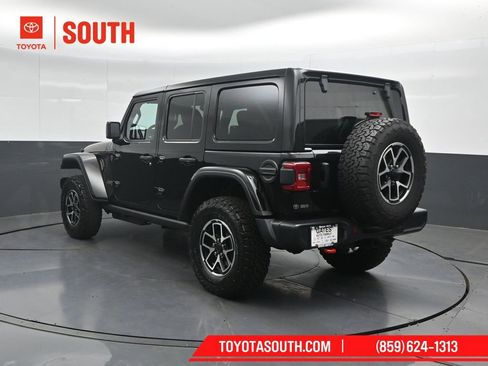 Used 2026 Jeep Wrangler Unlimited Rubicon AWD/4WD image 8