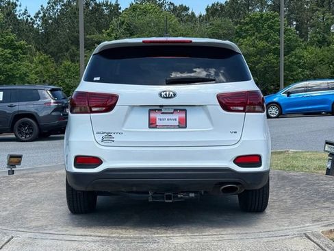 Used 2020 Kia Sorento FWD V6 image 3