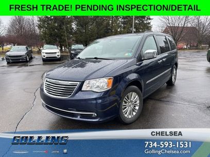 Used 2016 Chrysler Town & Country Touring-L w/ Driver Convenience Group