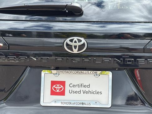 Certified 2025 Toyota Grand Highlander AWD image 27