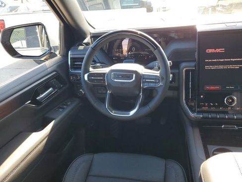 New 2026 GMC Yukon Denali w/ Denali Reserve Package AWD/4WD image 13