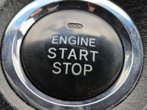 Used 2011 Toyota Avalon Limited FWD image 29