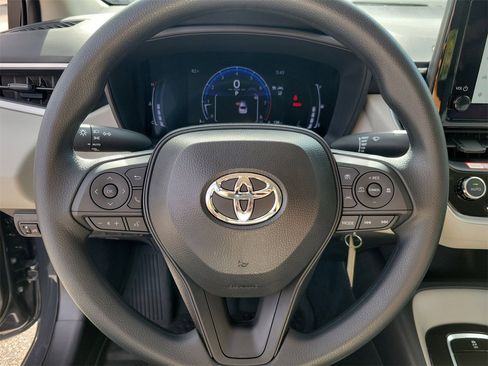 Used 2026 Toyota Corolla LE image 18