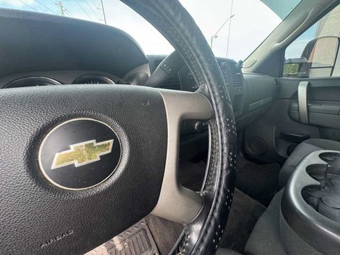 Used 2013 Chevrolet Silverado 2500 LT AWD/4WD image 16