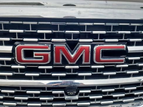 Certified 2022 GMC Acadia Denali w/ Denali Technology Package AWD/4WD image 31
