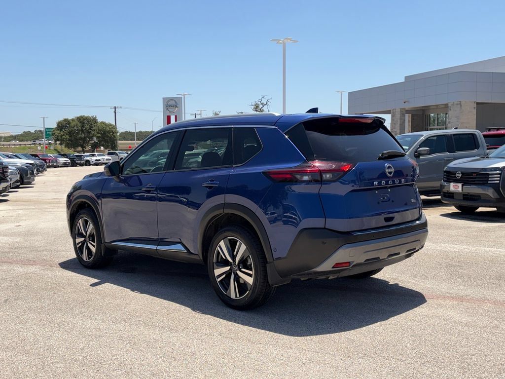 Certified 2023 Nissan Rogue SL w/ SL Premium Package FWD image 6