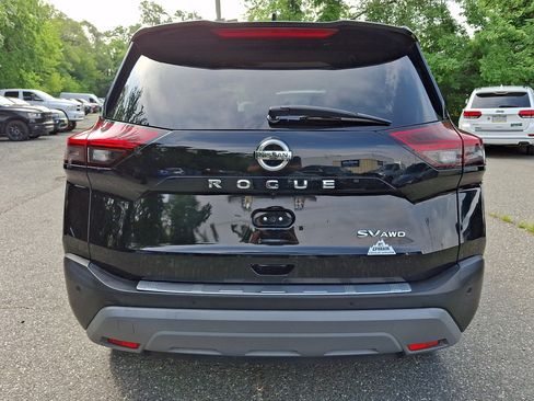 Used 2021 Nissan Rogue SV AWD/4WD image 3