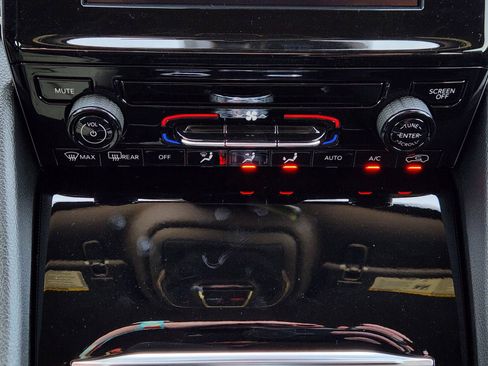 New 2026 Jeep Grand Cherokee Laredo image 20