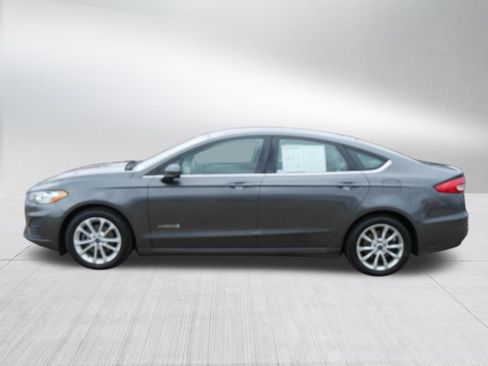 Certified 2019 Ford Fusion SE image 4