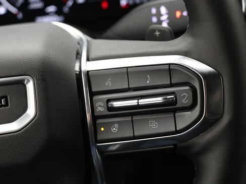 Used 2025 GMC Yukon XL Denali image 21