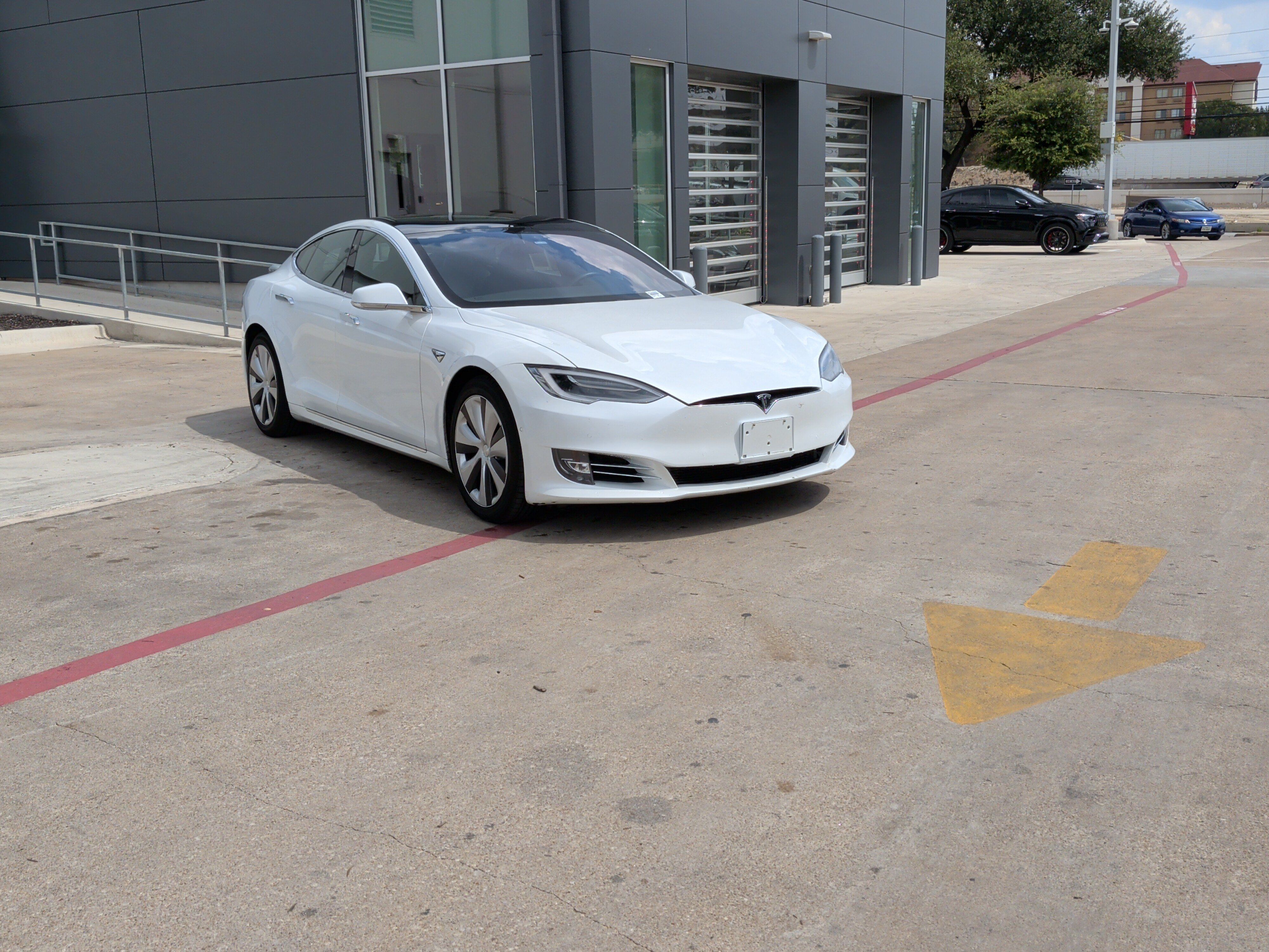 Used 2020 Tesla Model S Long Range Plus AWD/4WD image 2