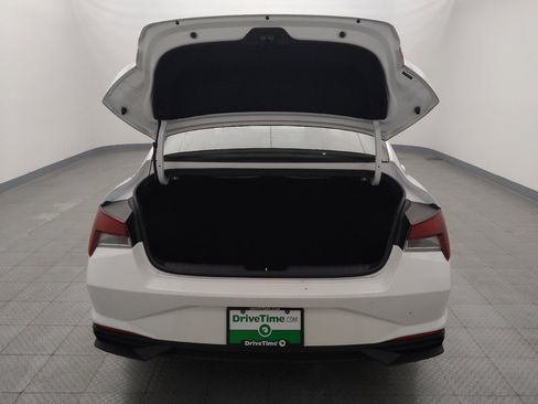 Used 2022 Hyundai Elantra SEL image 29