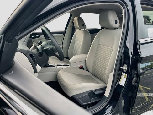 Used 2025 Volkswagen Jetta S FWD image 18