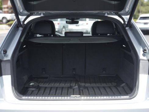 Certified 2025 Audi Q8 Prestige w/ Prestige Package image 31