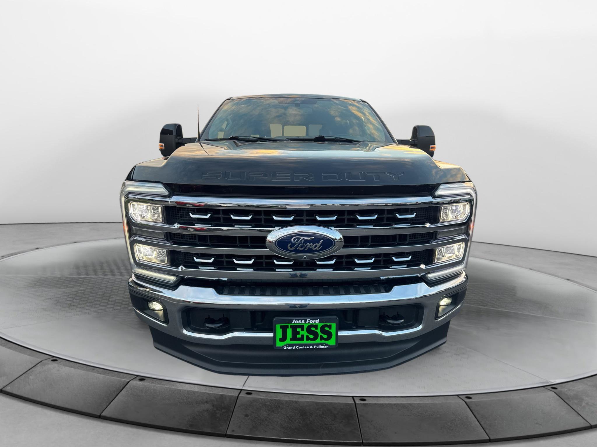 Used 2024 Ford F350 Lariat w/ Camper Package AWD/4WD image 8