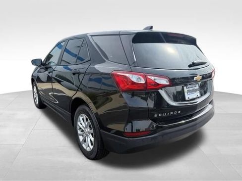 Certified 2020 Chevrolet Equinox LS w/ LS Convenience Package FWD image 10