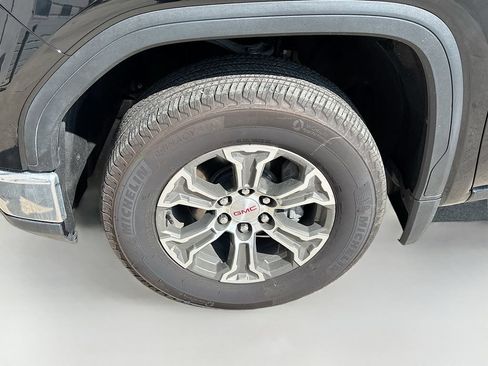 Used 2025 GMC Sierra 1500 SLT AWD/4WD image 31