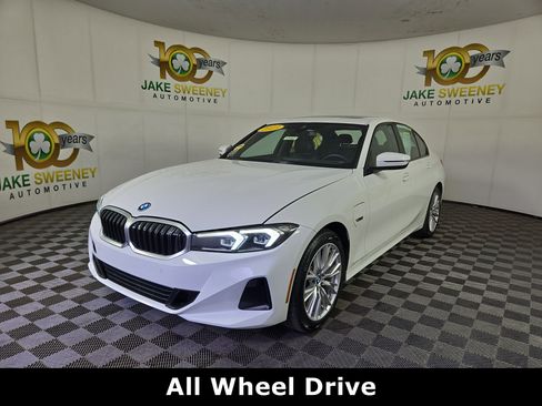 Used 2023 BMW 330e xDrive AWD/4WD image 3